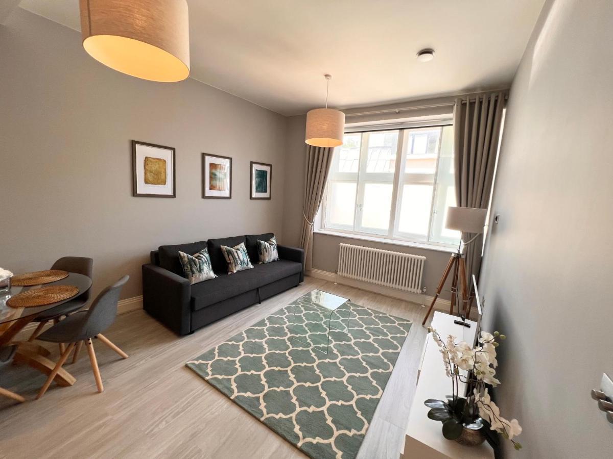 Urban Living'S - Windsor Castle Luxury Apartments Ngoại thất bức ảnh