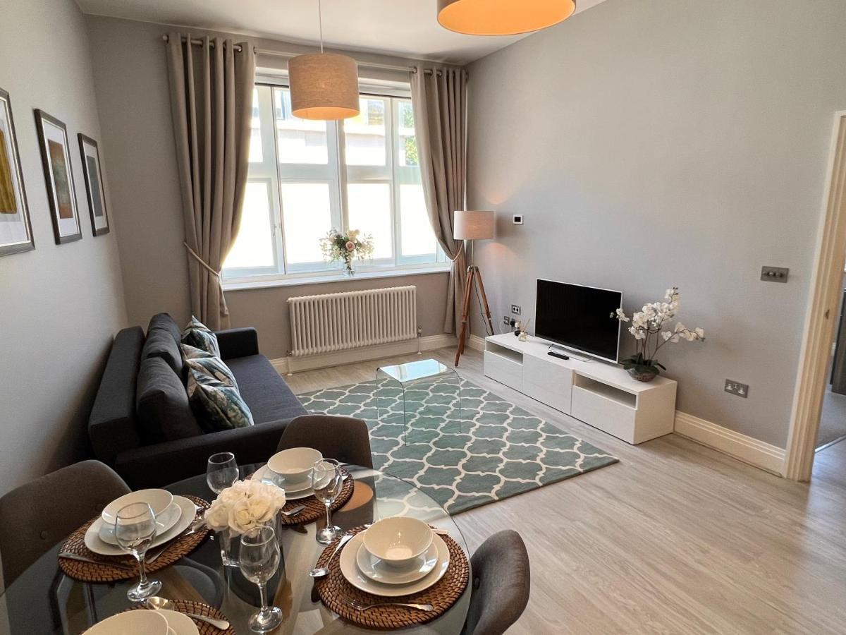 Urban Living'S - Windsor Castle Luxury Apartments Ngoại thất bức ảnh