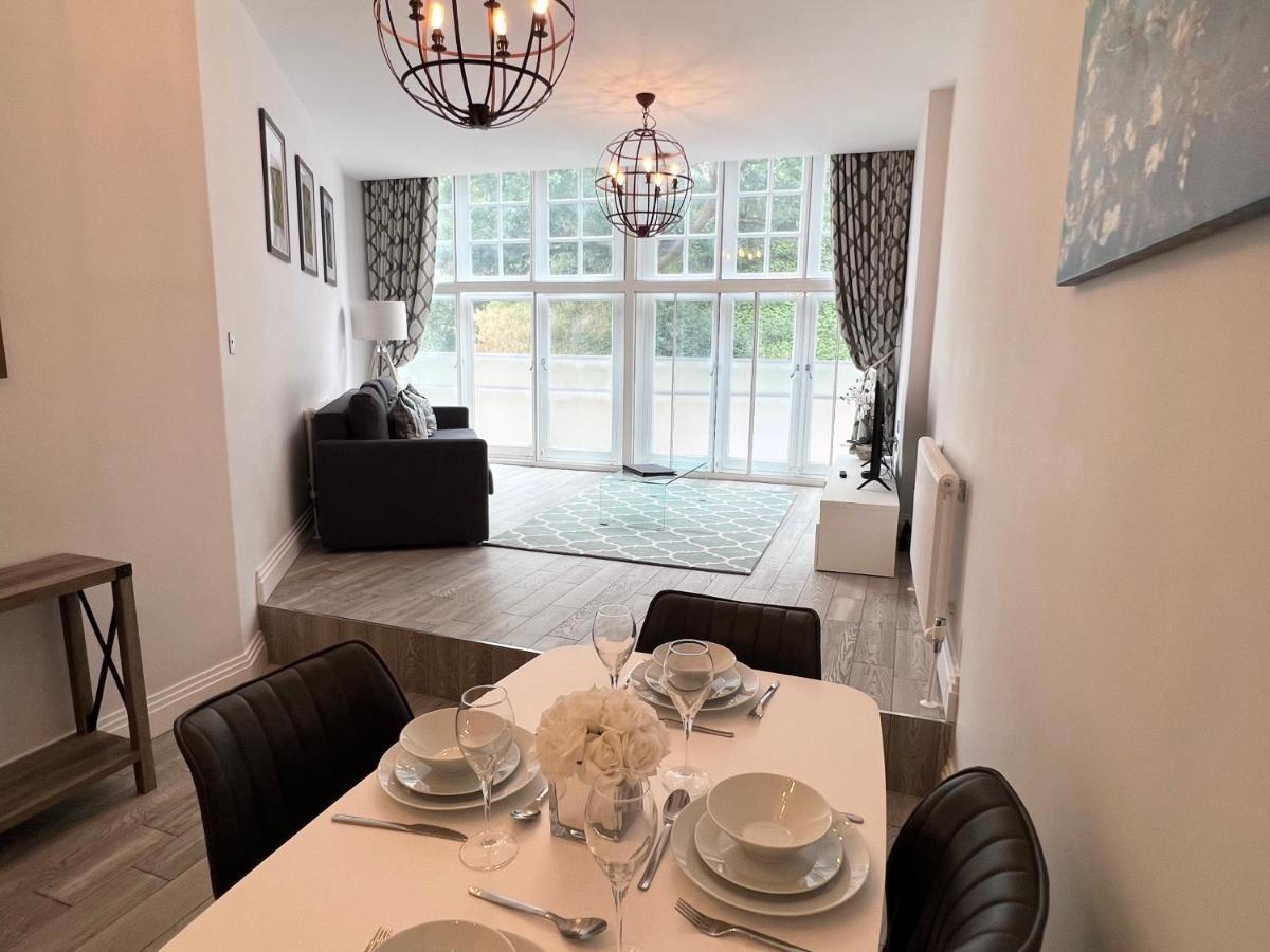 Urban Living'S - Windsor Castle Luxury Apartments Ngoại thất bức ảnh