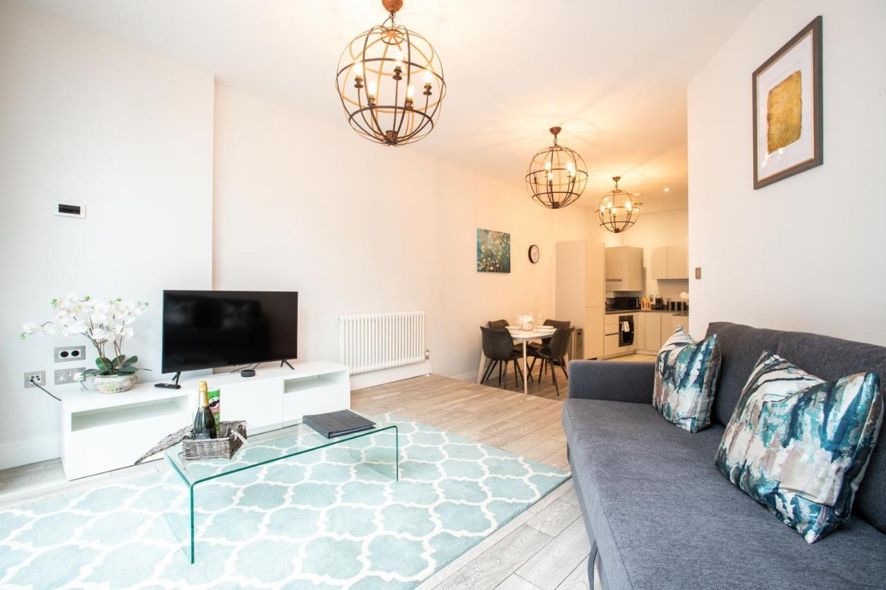 Urban Living'S - Windsor Castle Luxury Apartments Ngoại thất bức ảnh