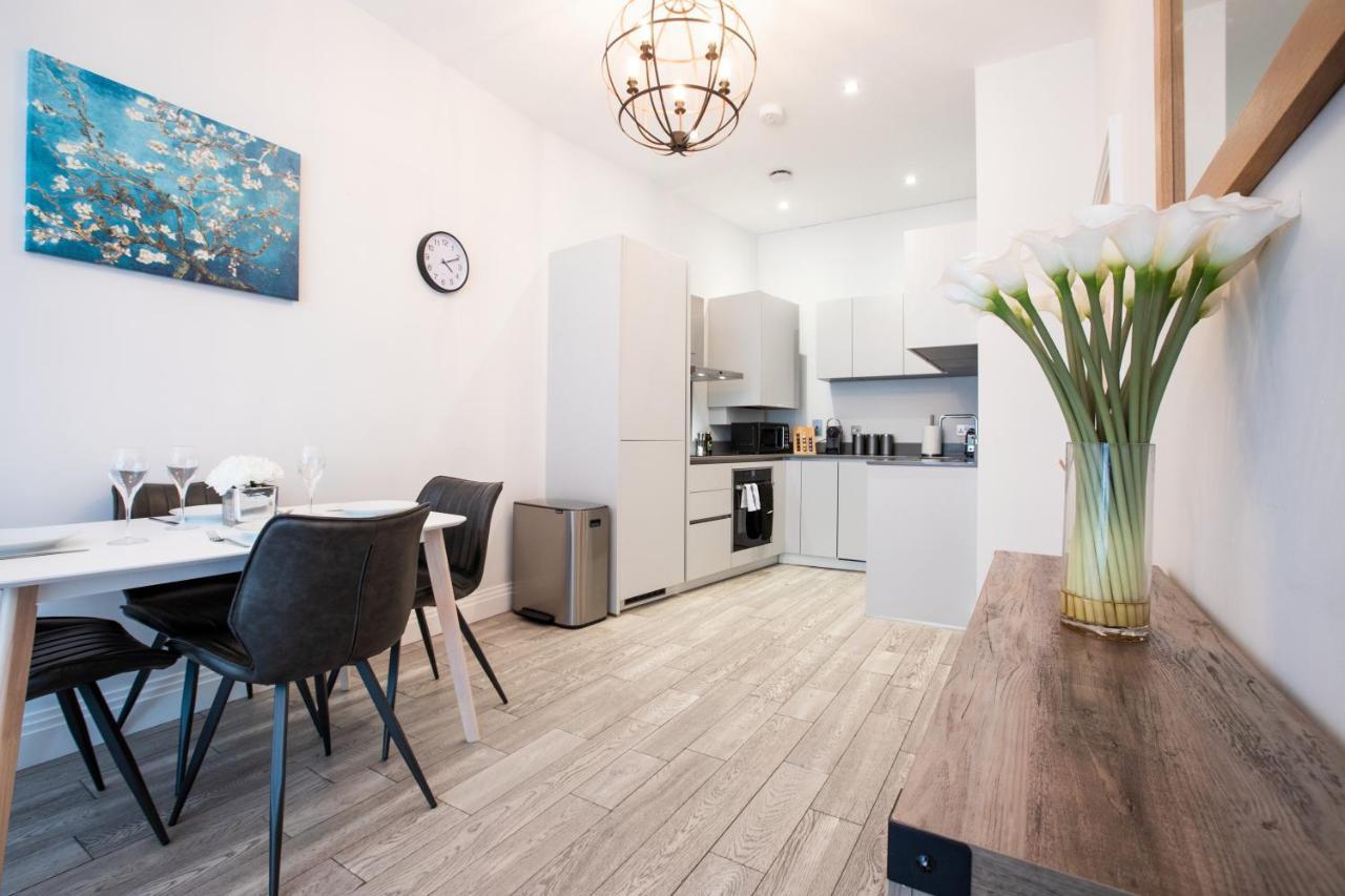 Urban Living'S - Windsor Castle Luxury Apartments Ngoại thất bức ảnh