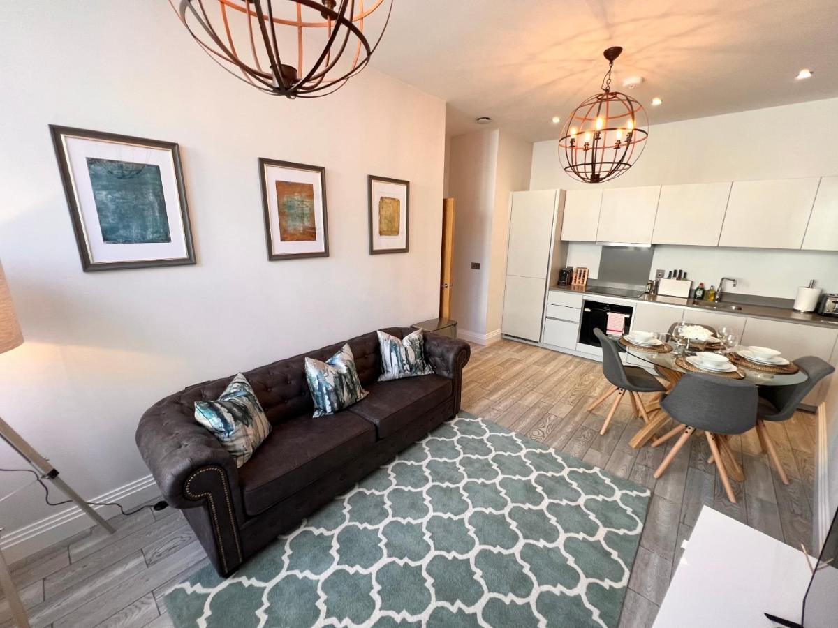 Urban Living'S - Windsor Castle Luxury Apartments Ngoại thất bức ảnh