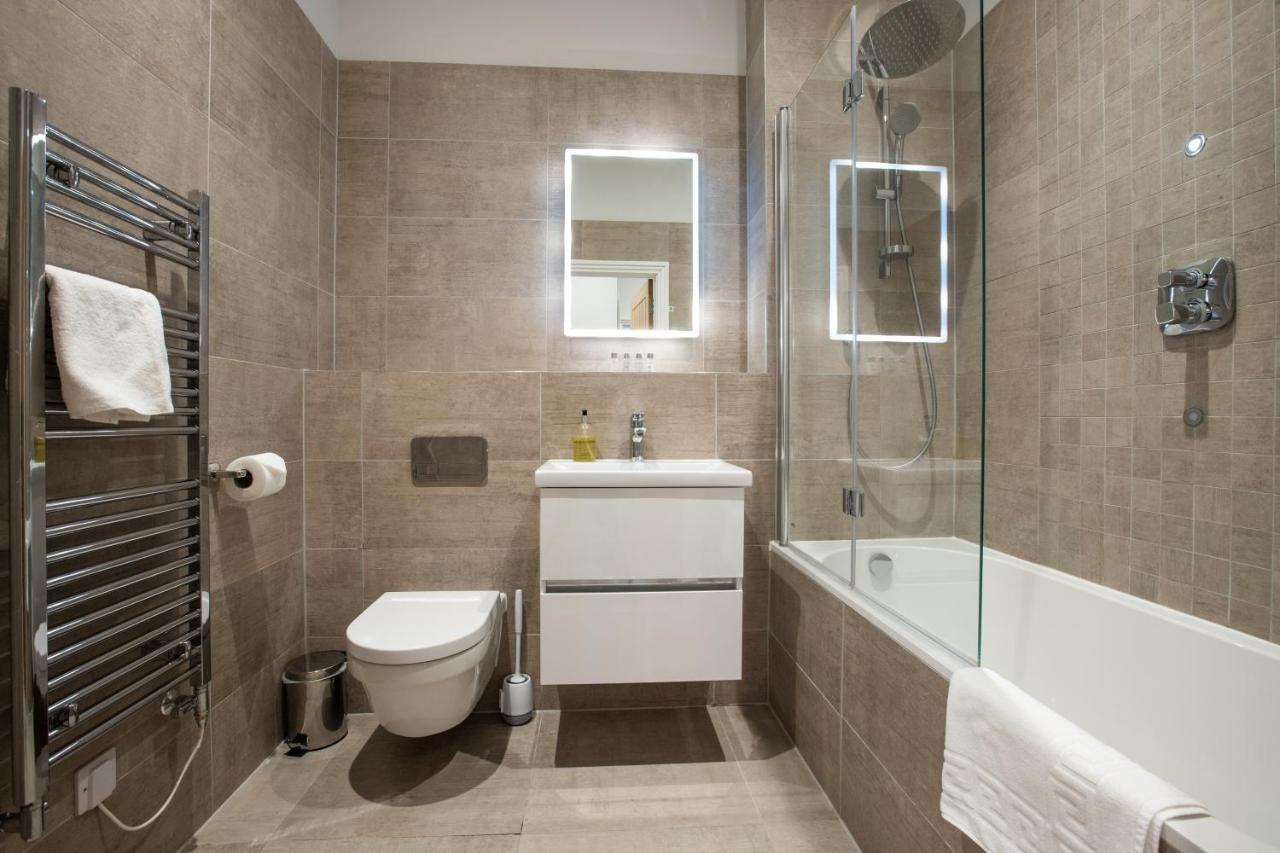 Urban Living'S - Windsor Castle Luxury Apartments Ngoại thất bức ảnh
