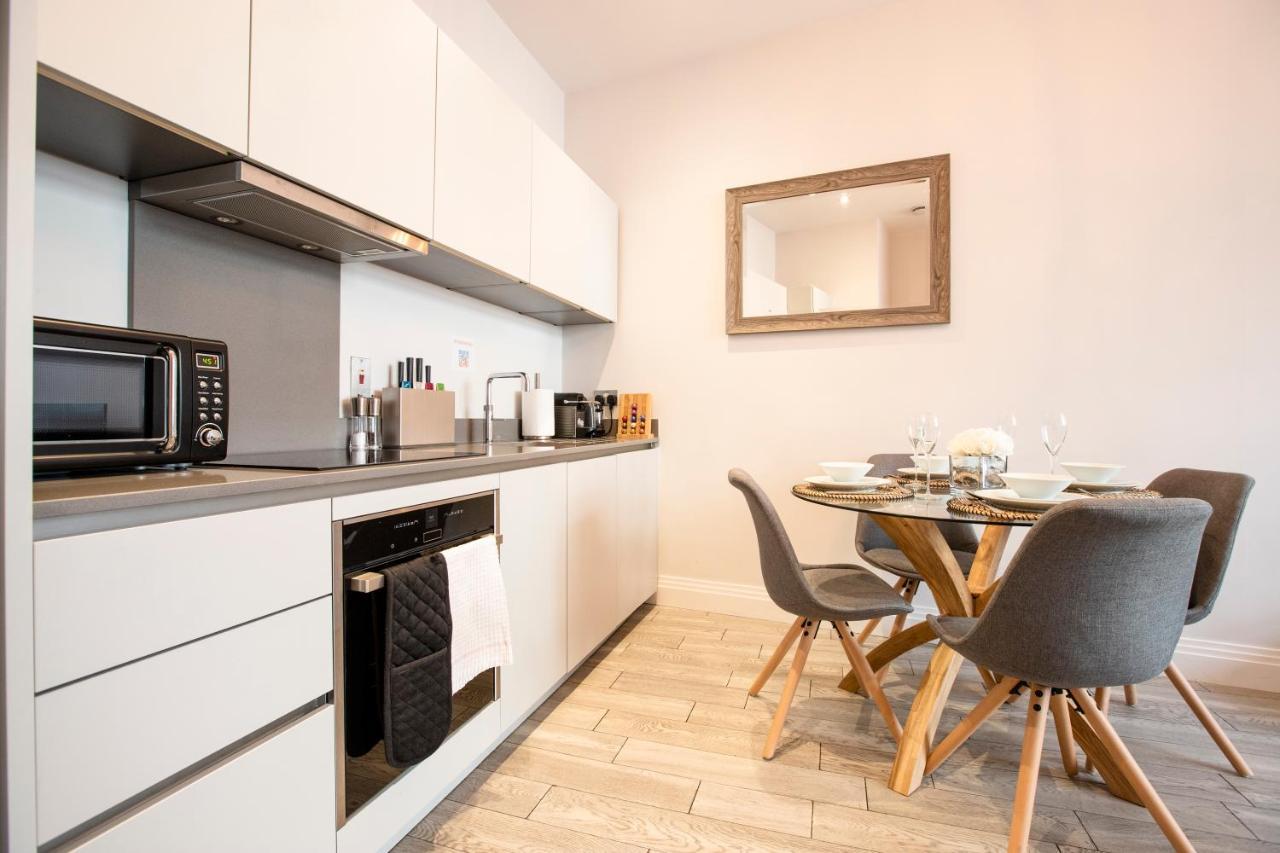 Urban Living'S - Windsor Castle Luxury Apartments Ngoại thất bức ảnh