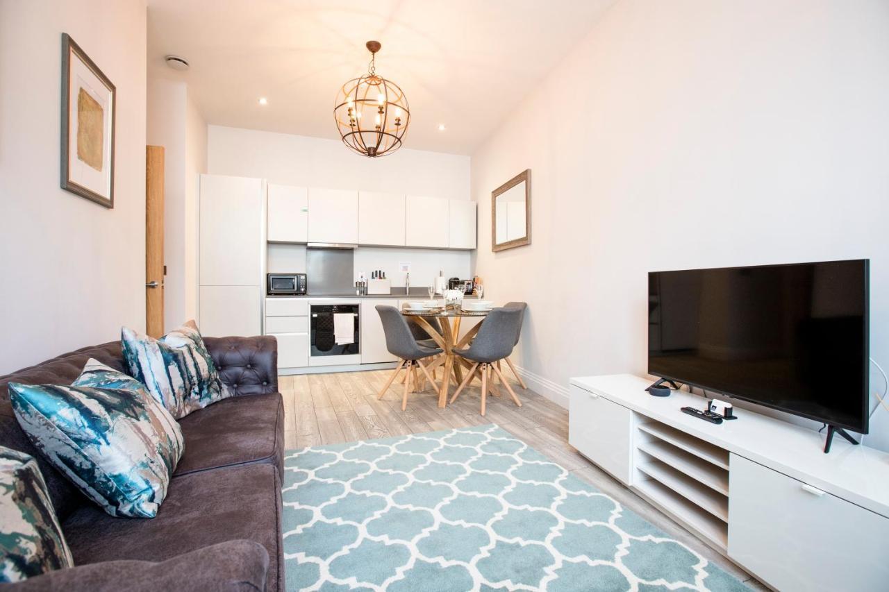 Urban Living'S - Windsor Castle Luxury Apartments Ngoại thất bức ảnh